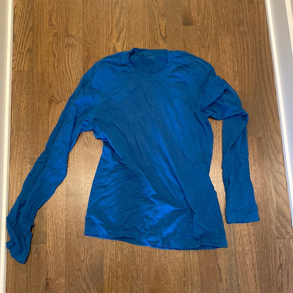 Mens Small Lululemon Athletic Long Sleeve shirt